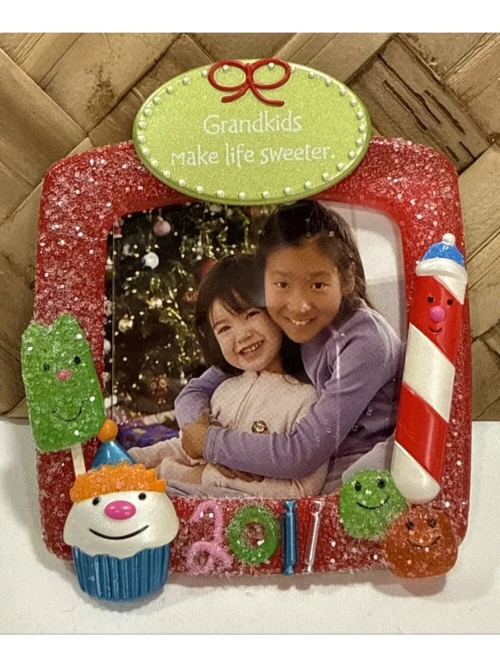 New 2011 Hallmark Keepsake Christmas Ornament Grandkids Make Life Sweeter Frame